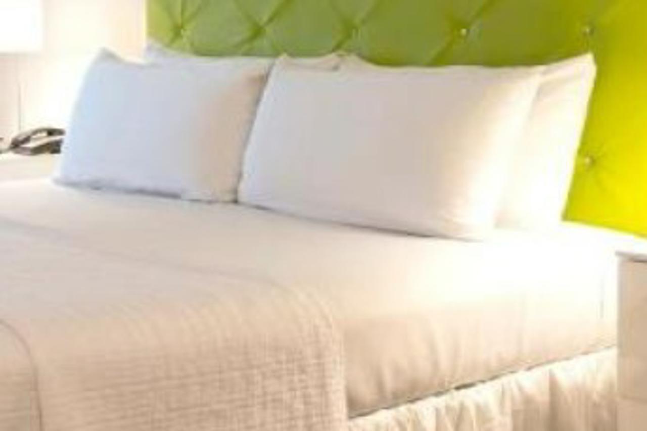 เดอะโรสลิน, ทาเพสทรี คอลเล็กชั่น บาย ฮิลตัน Hotel Roslyn ภายนอก รูปภาพ